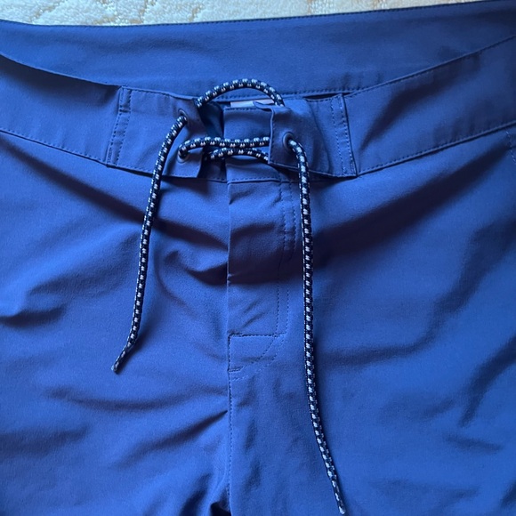 Columbia Blue Apparel with Drawstring - Picture 2 of 7